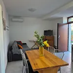 Apartamento Le Mimose House Di - Grandate