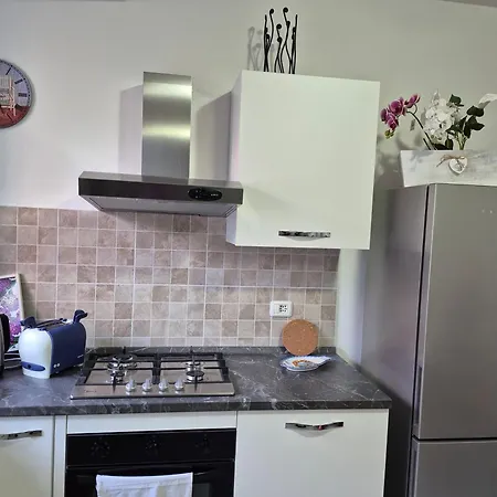 Le Mimose House Di - Apartment Grandate