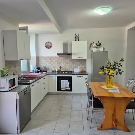 Apartment Le Mimose House Di -