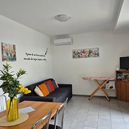 Le Mimose House Di - Apartment Grandate