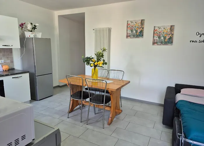 Le Mimose House Di - Grandate